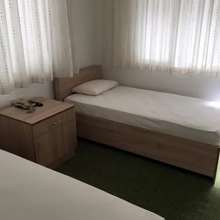 Kiyak Hotel 호텔 뎀레