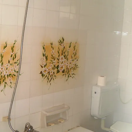 Kiyak Hotel 뎀레