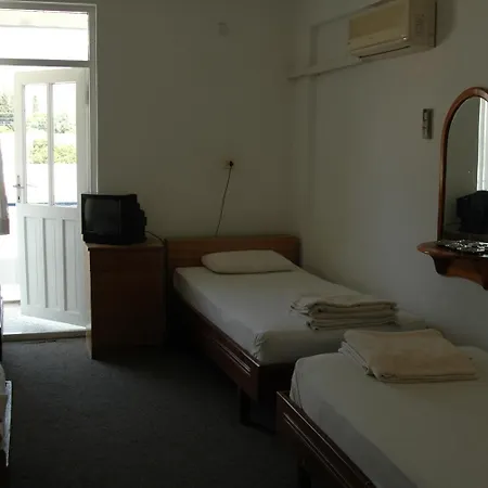 Kiyak Hotel 2* 뎀레