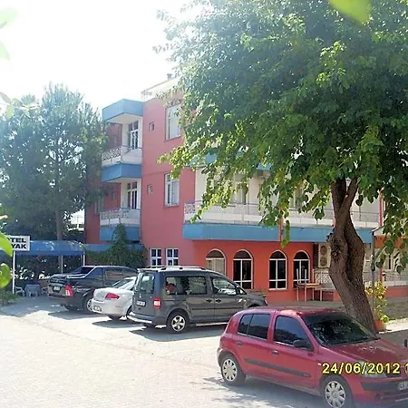 Kiyak Hotel 2* 뎀레