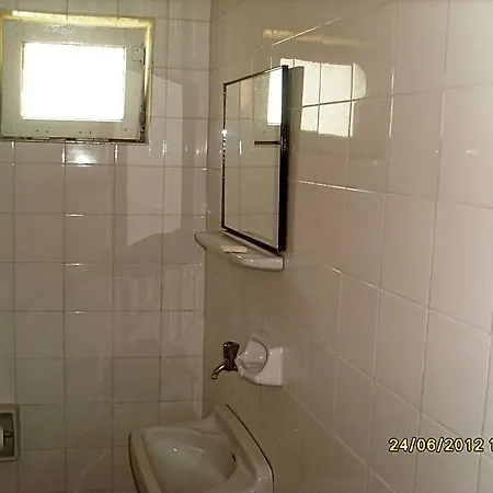 Kiyak Hotel 2* 뎀레