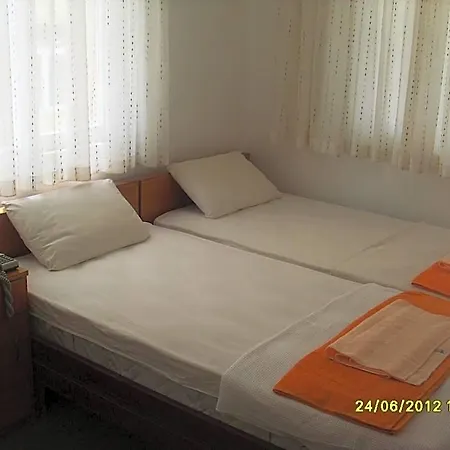 Kiyak Hotel 호텔 뎀레